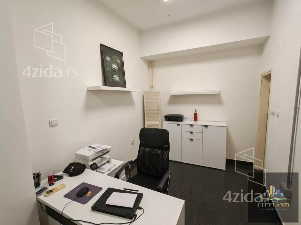 Lokal | 4zida
