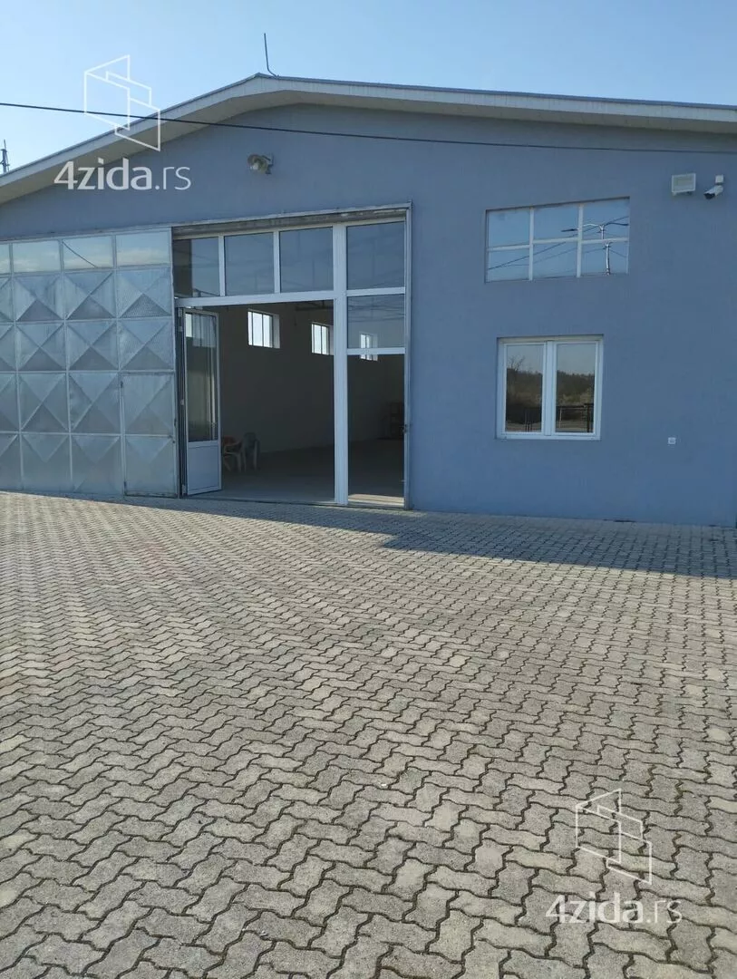 Poslovni prostor | 4zida