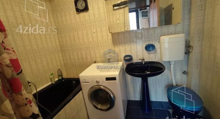 Petosoban stan | 4zida