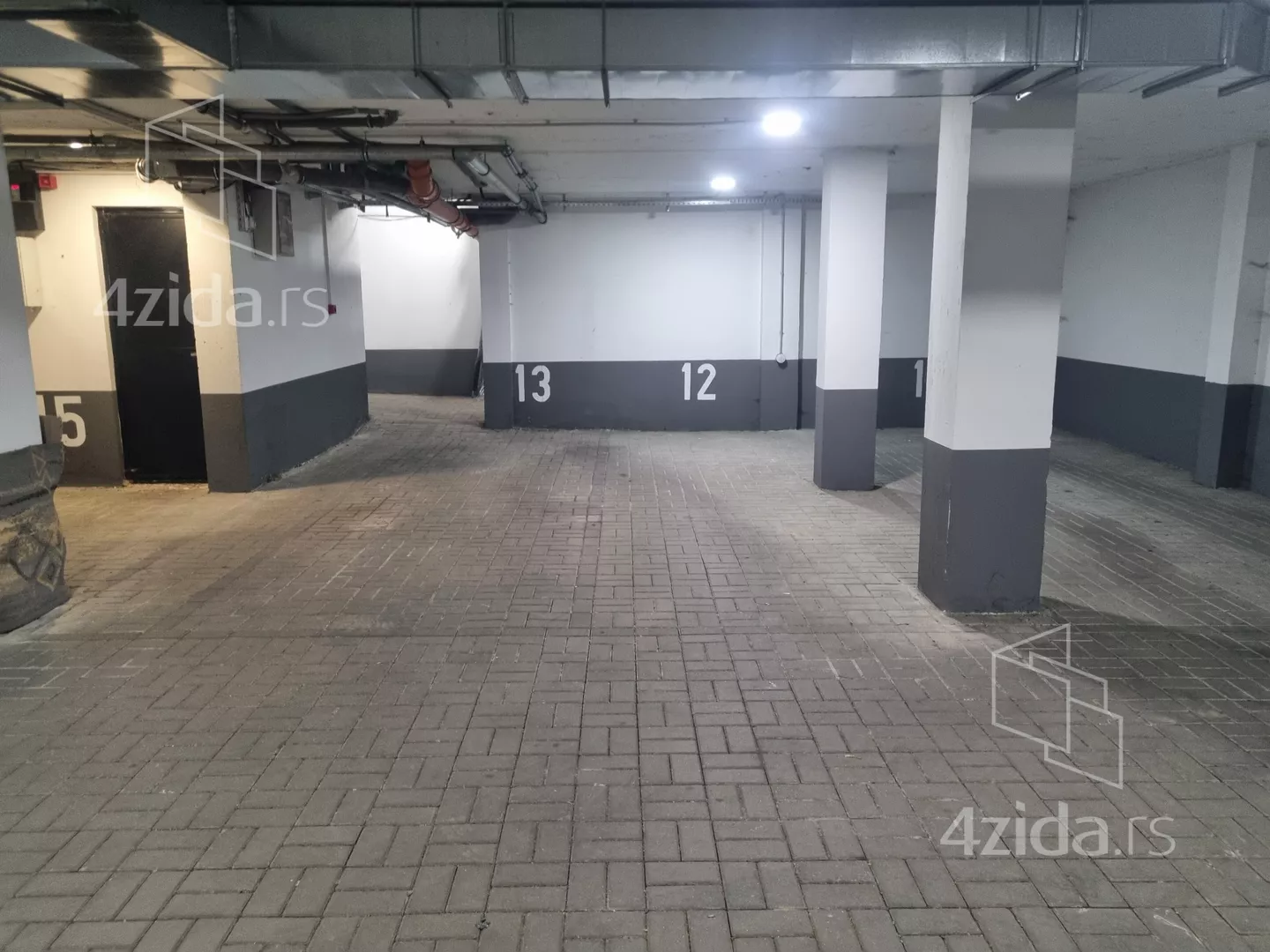 Garaža | 4zida