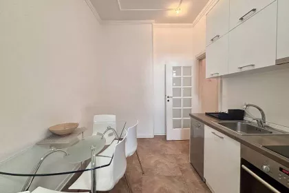 Maršala Birjuzova bb | 4zida.rs