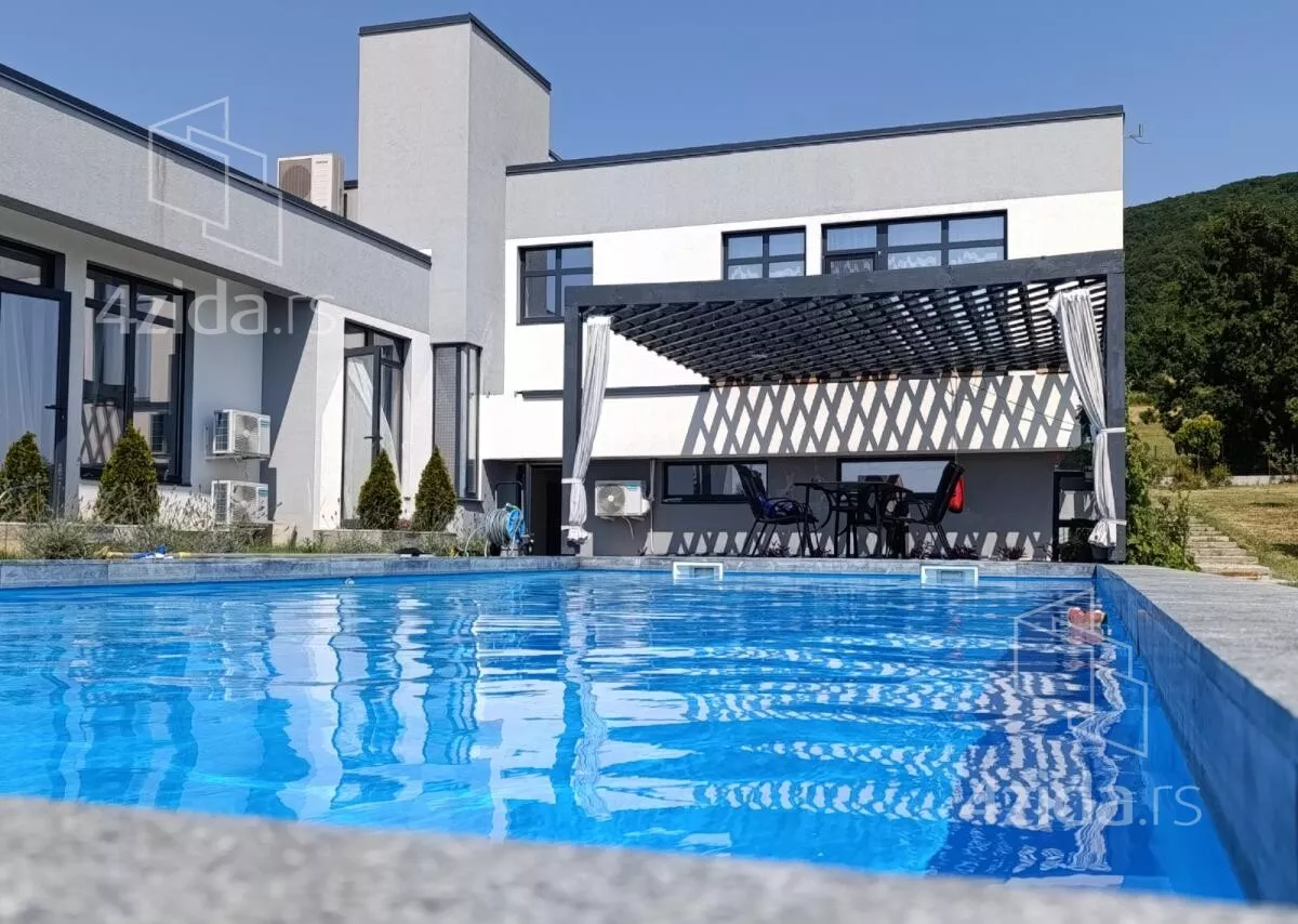 Kuća | 4zida