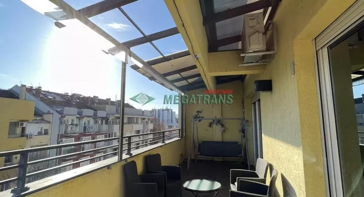 Šestosoban stan | 4zida