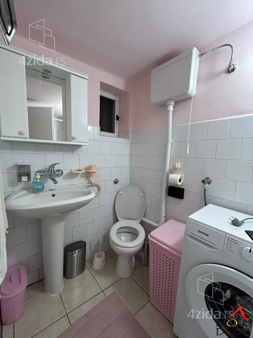 Četvoroiposoban stan | 4zida