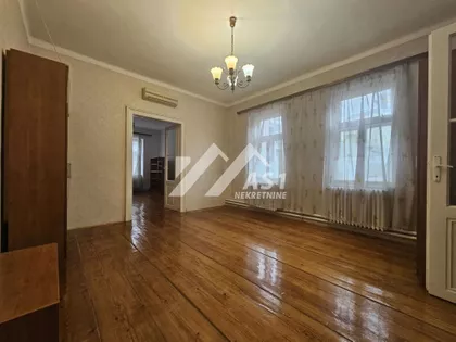 Pavla Papa | 4zida.rs