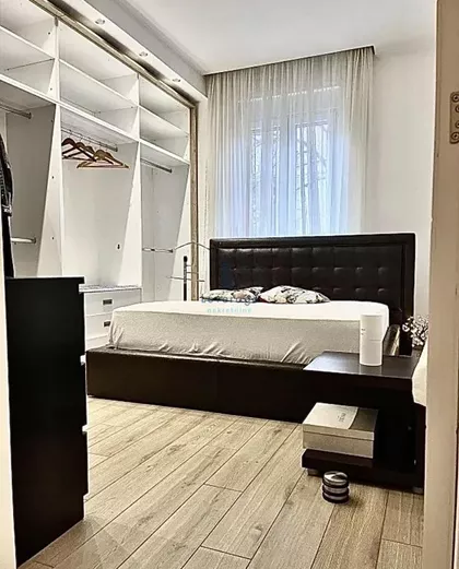 Gundulićev venac | 4zida.rs