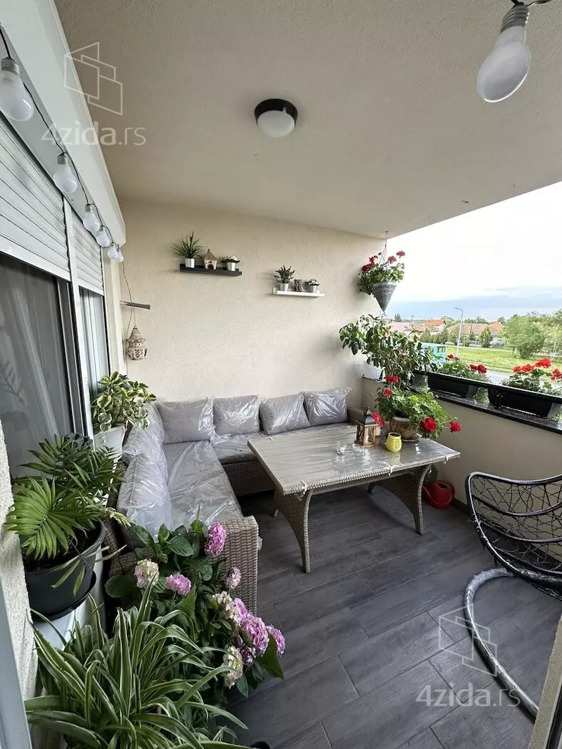 Dvoiposoban stan | 4zida