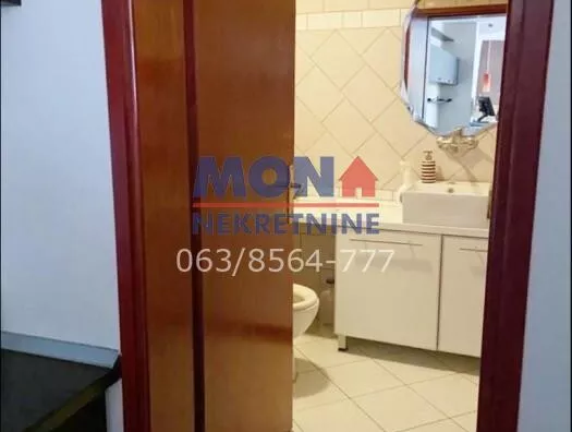 Šestosoban stan | 4zida