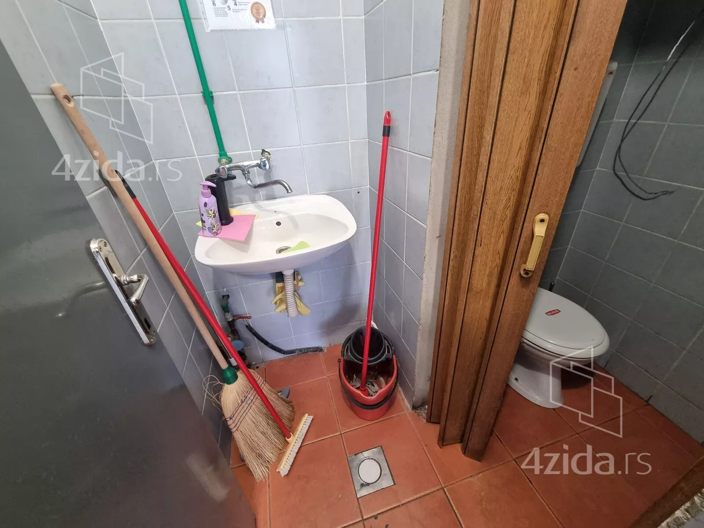 Lokal | 4zida