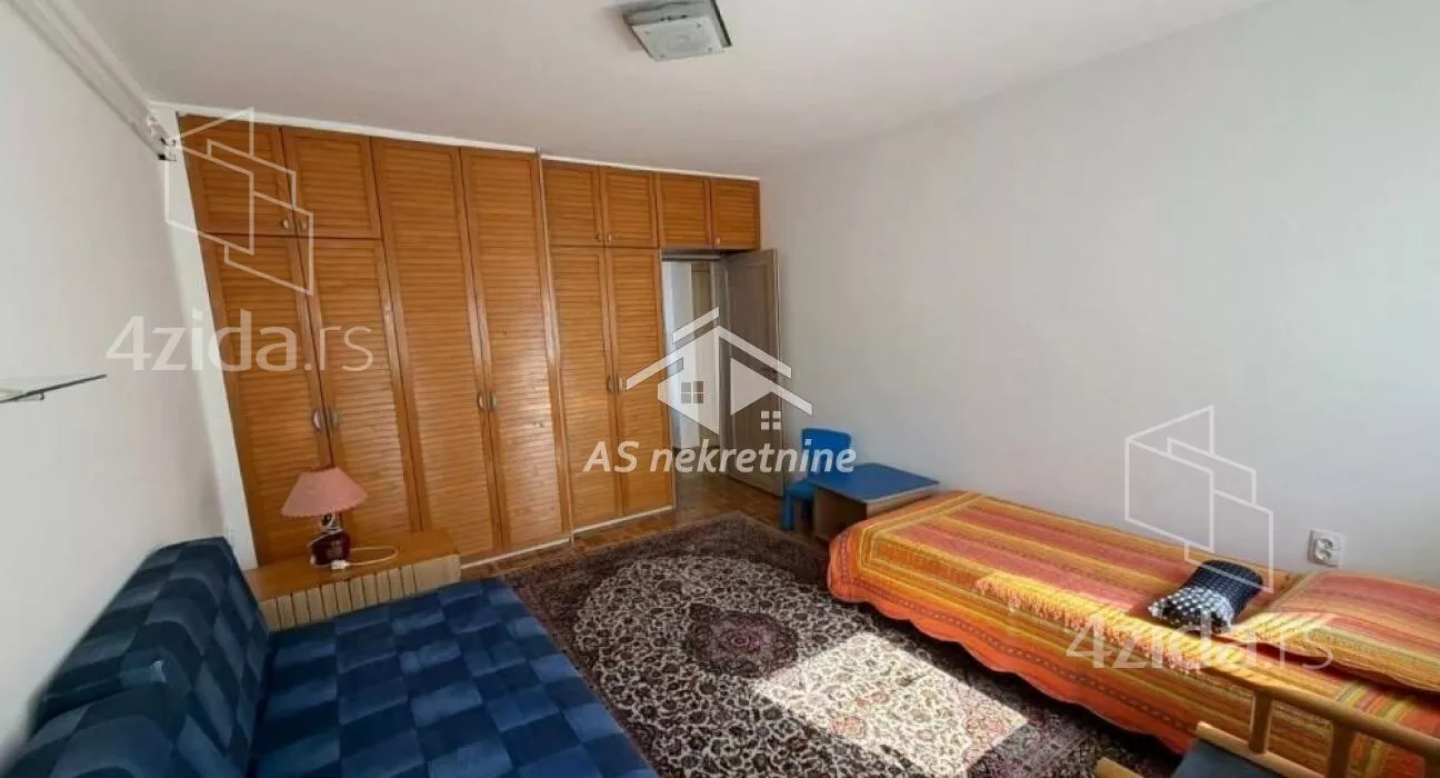 Petosoban stan | 4zida