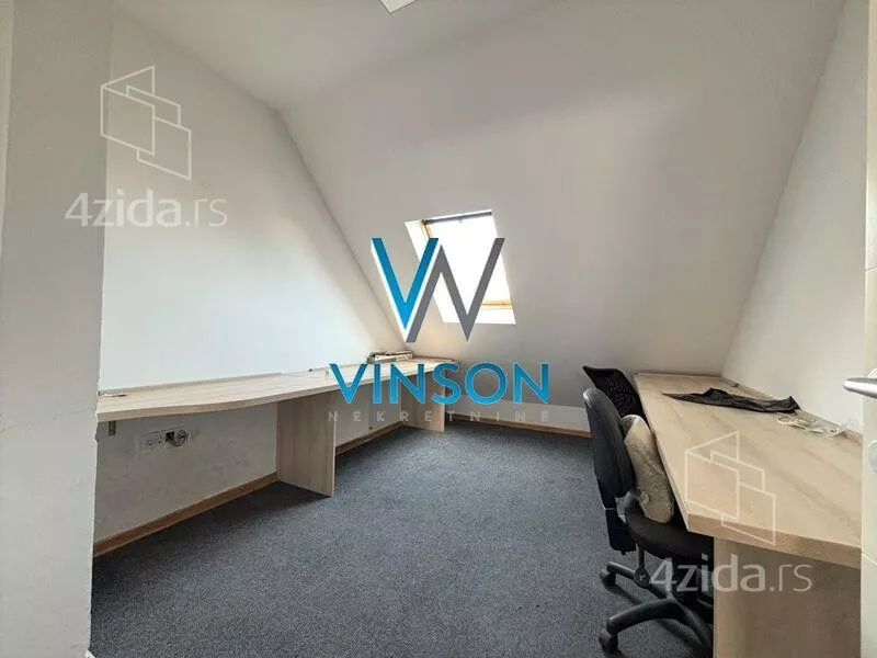 Četvoroiposoban stan | 4zida