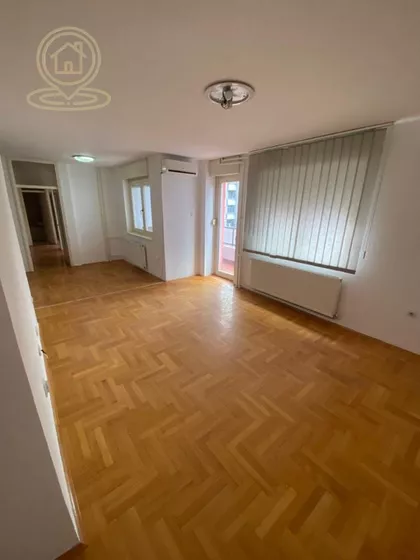 Crveni Krst | 4zida.rs