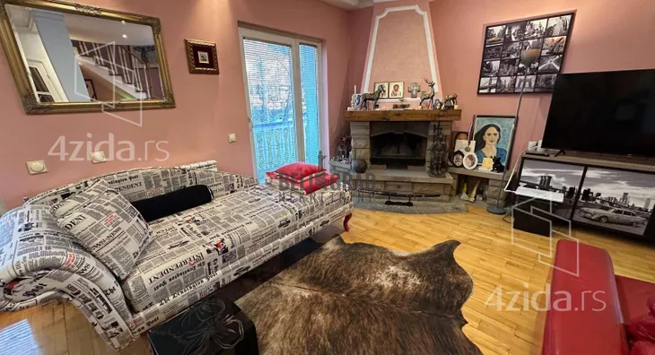 Sedmosoban stan | 4zida