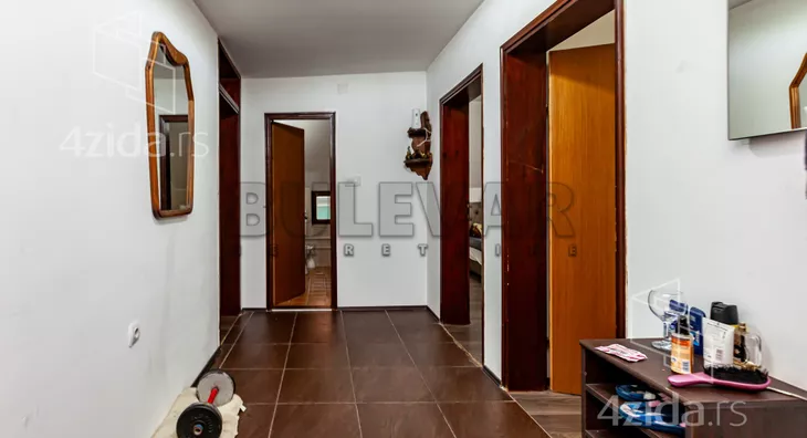 3-etažna kuća | 4zida