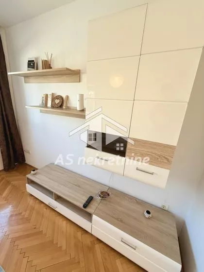 Palata Pravde | 4zida.rs