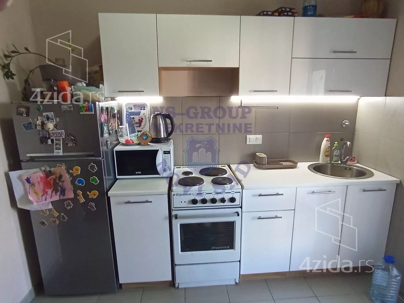 Jednoiposoban stan | 4zida