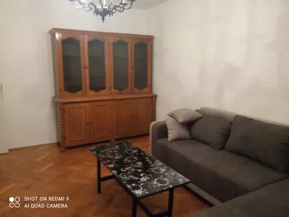 Pariske Komune | 4zida.rs