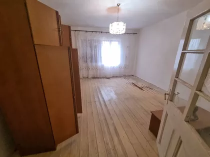 Lovćenac | 4zida.rs