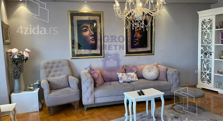 Četvoroiposoban stan | 4zida