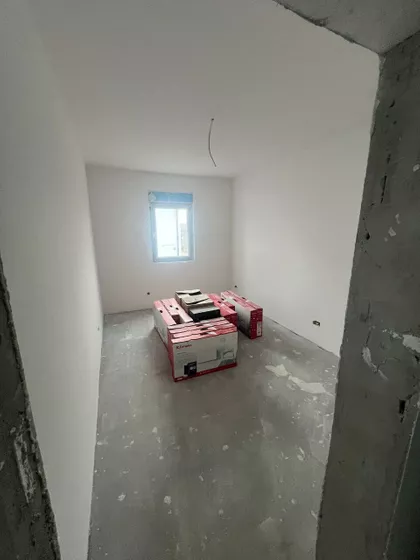 Justina Popovića | 4zida.rs