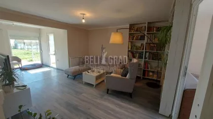 Pere Radinovića | 4zida.rs