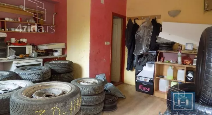 Poslovni prostor | 4zida