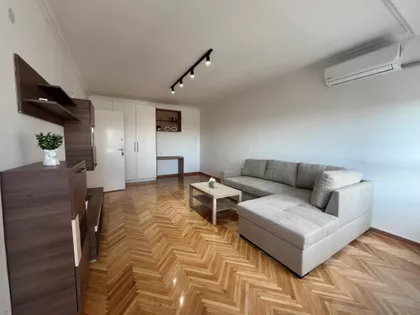 Pariske Komune | 4zida.rs