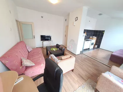 Ekonomski/Pravni Fakultet | 4zida.rs