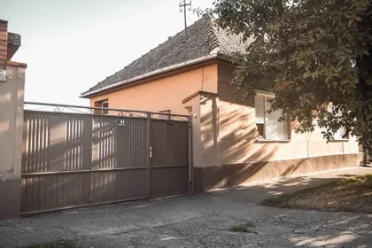 Dobrovoljačka 49 | 4zida.rs