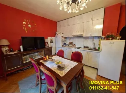 Kneževačka | 4zida.rs