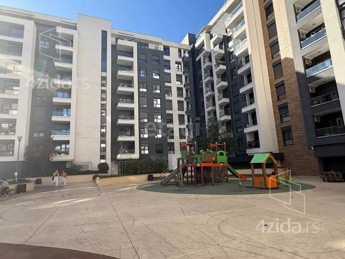 Četvorosoban stan | 4zida