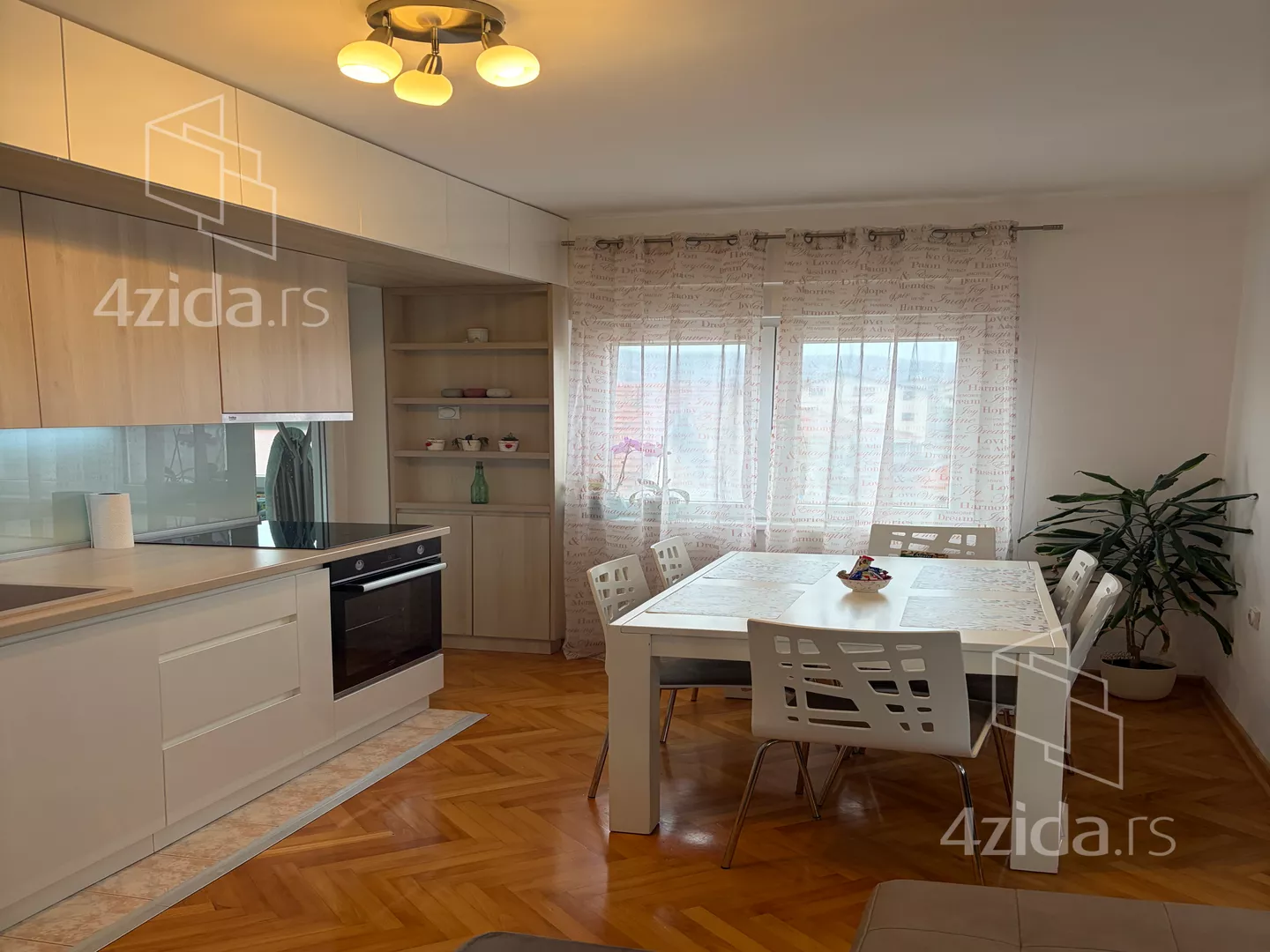 Dvoiposoban stan | 4zida