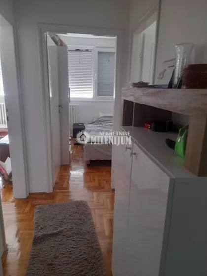 Pariske komune | 4zida.rs