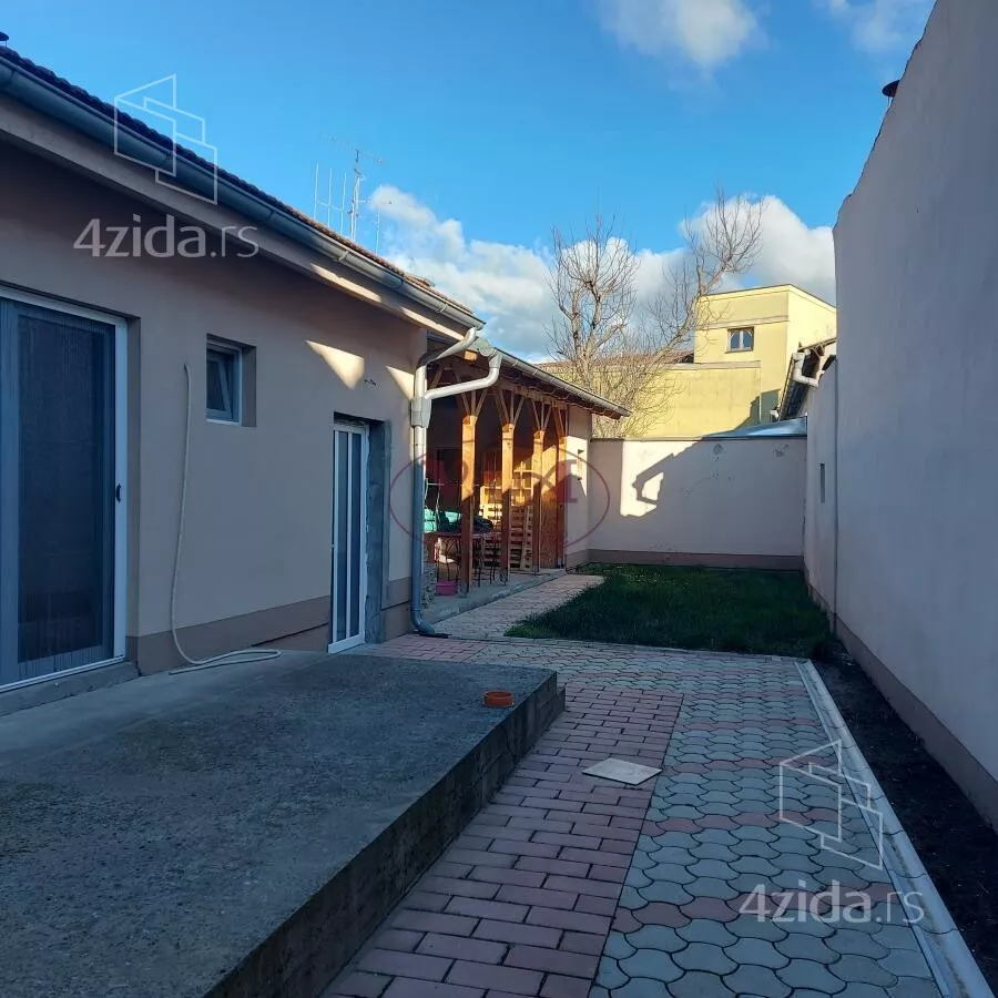 Kuća | 4zida