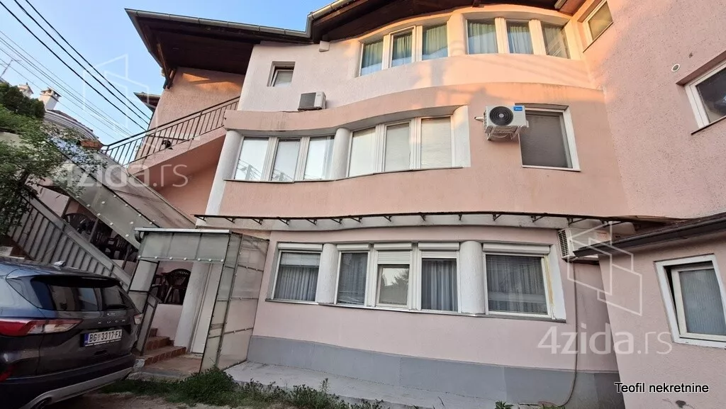 Troiposoban stan | 4zida