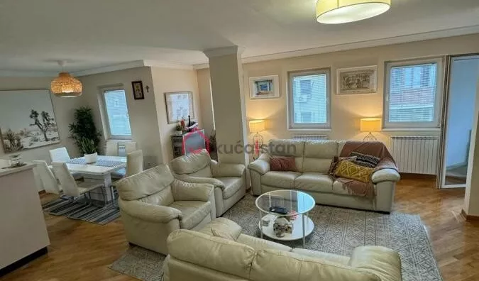 Petosoban stan | 4zida