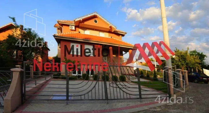 3-etažna kuća | 4zida