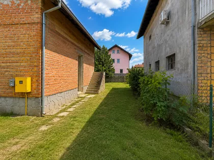 Stefana Prvovenčanog 23 | 4zida.rs