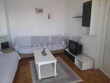 Trg 14. oktobra | 4zida.rs