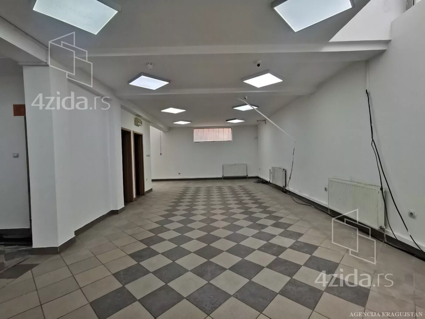 Poslovni prostor | 4zida