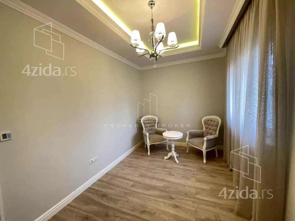 Petosoban stan | 4zida