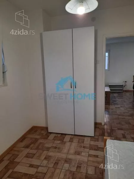 Četvoroiposoban stan | 4zida