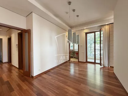 Flore Sends | 4zida.rs