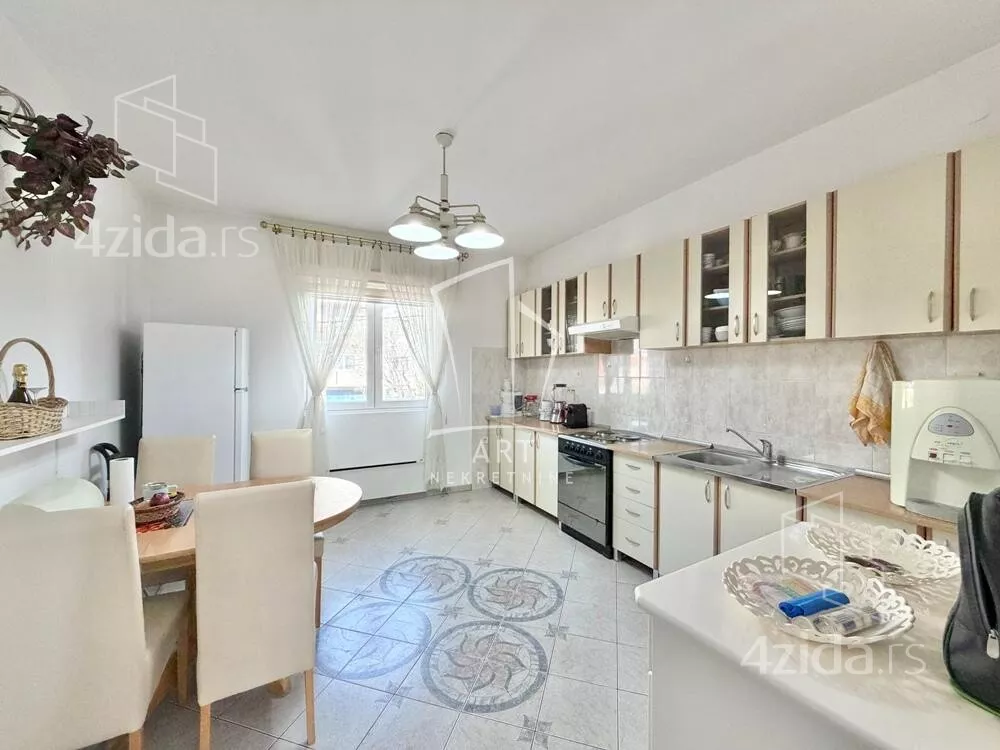 Četvorosoban stan | 4zida