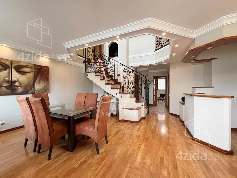 Petosoban stan | 4zida