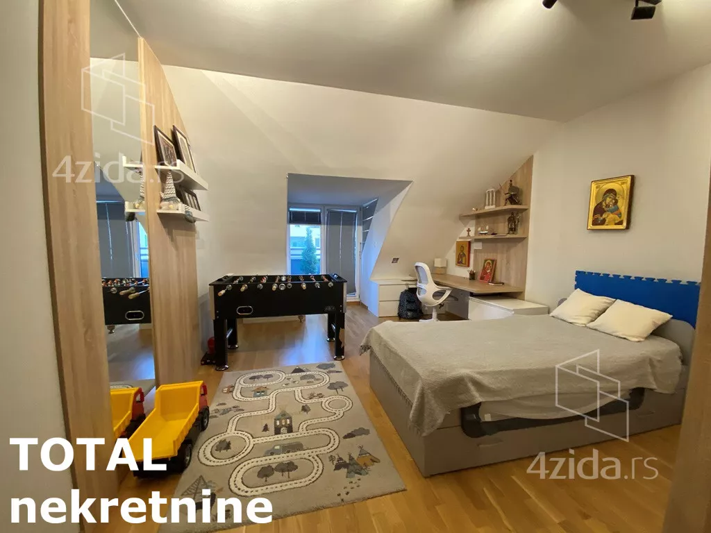 Troiposoban stan | 4zida