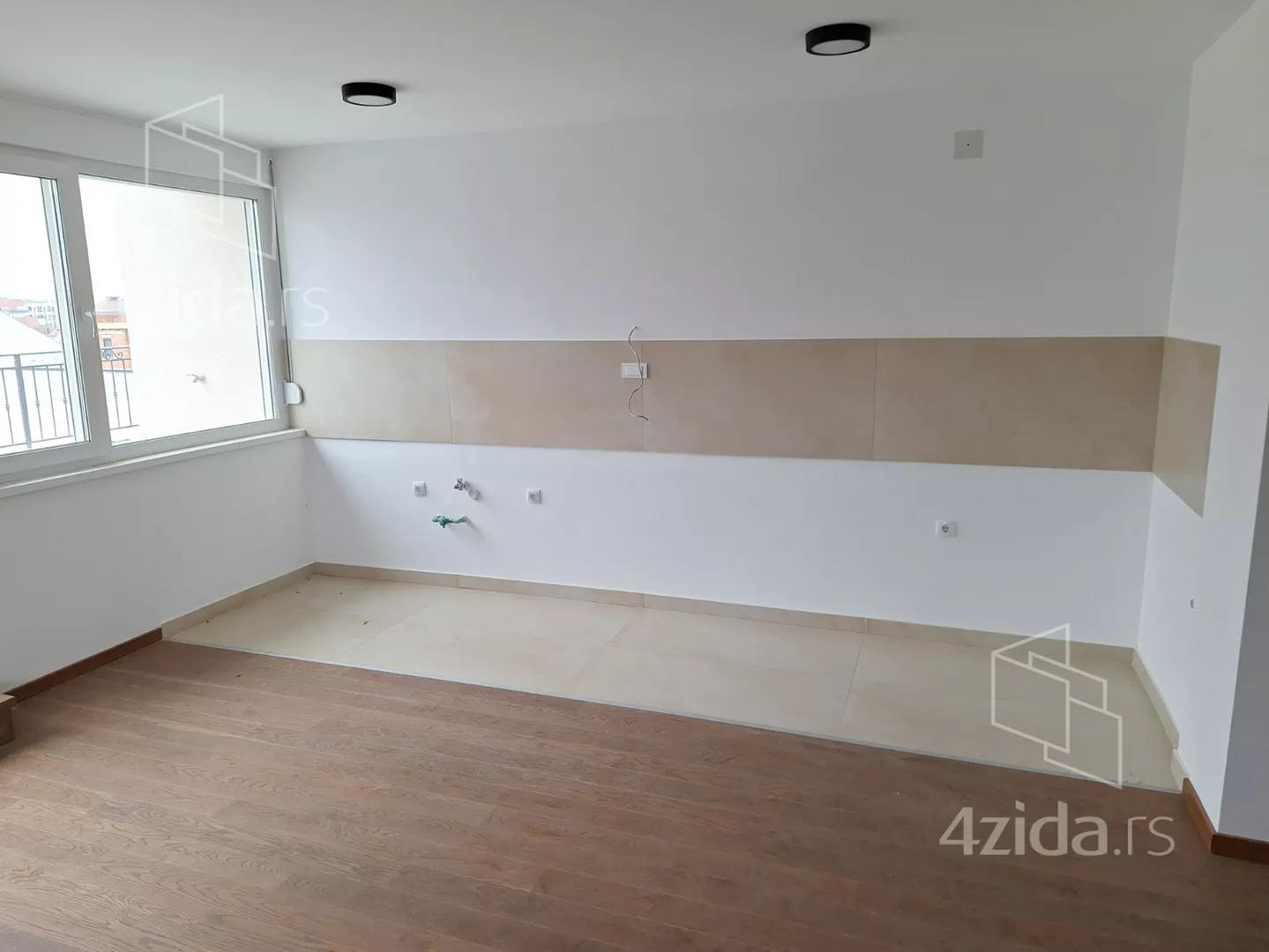 Šestosoban stan | 4zida