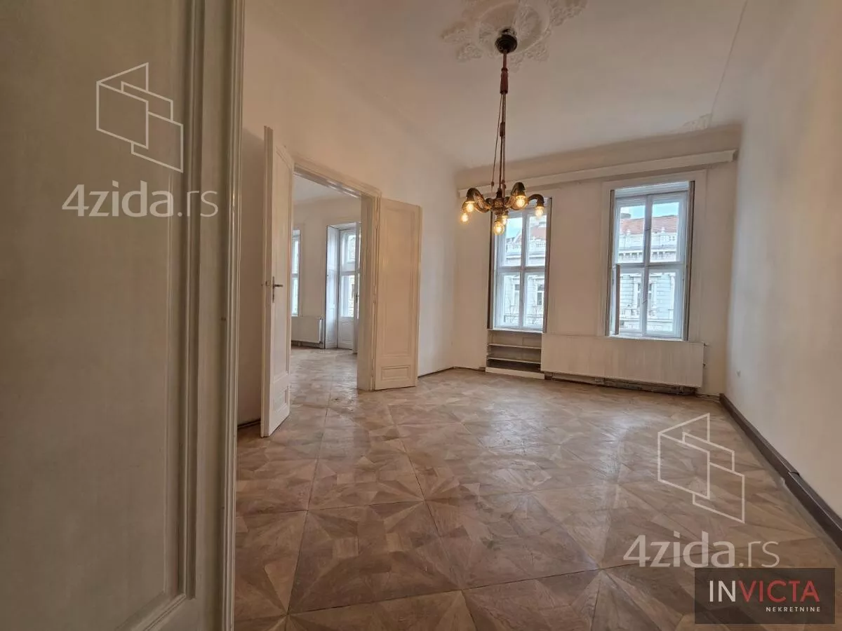 Petosoban stan | 4zida