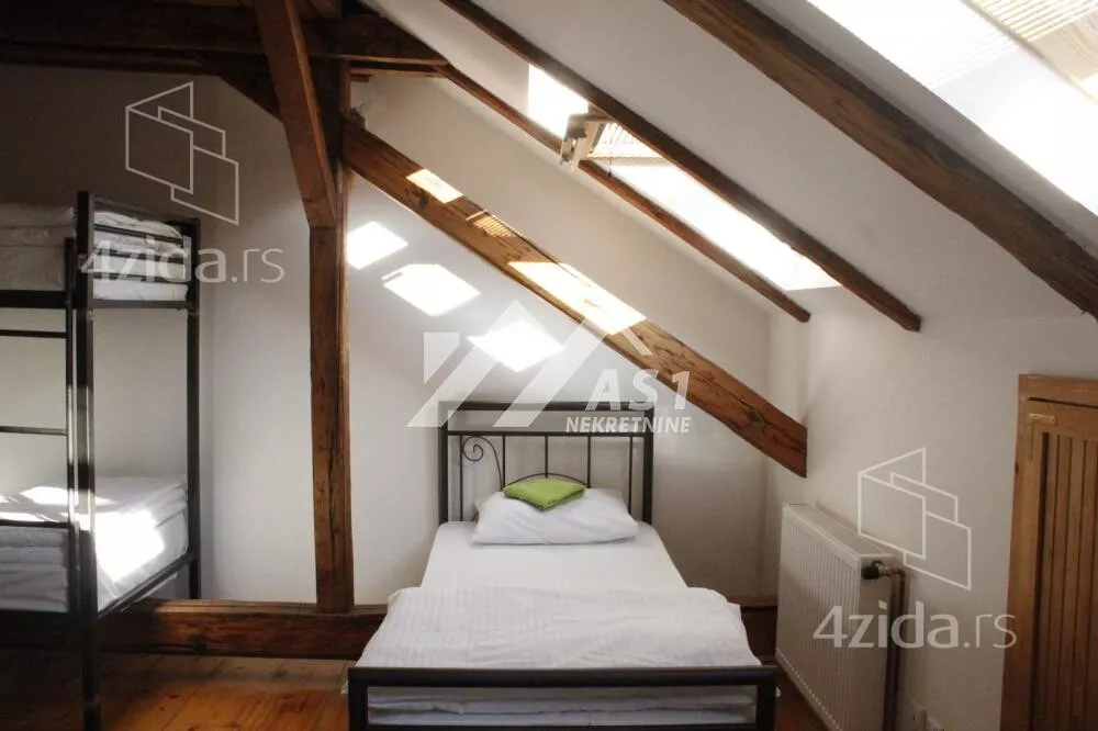 Četvoroiposoban stan | 4zida