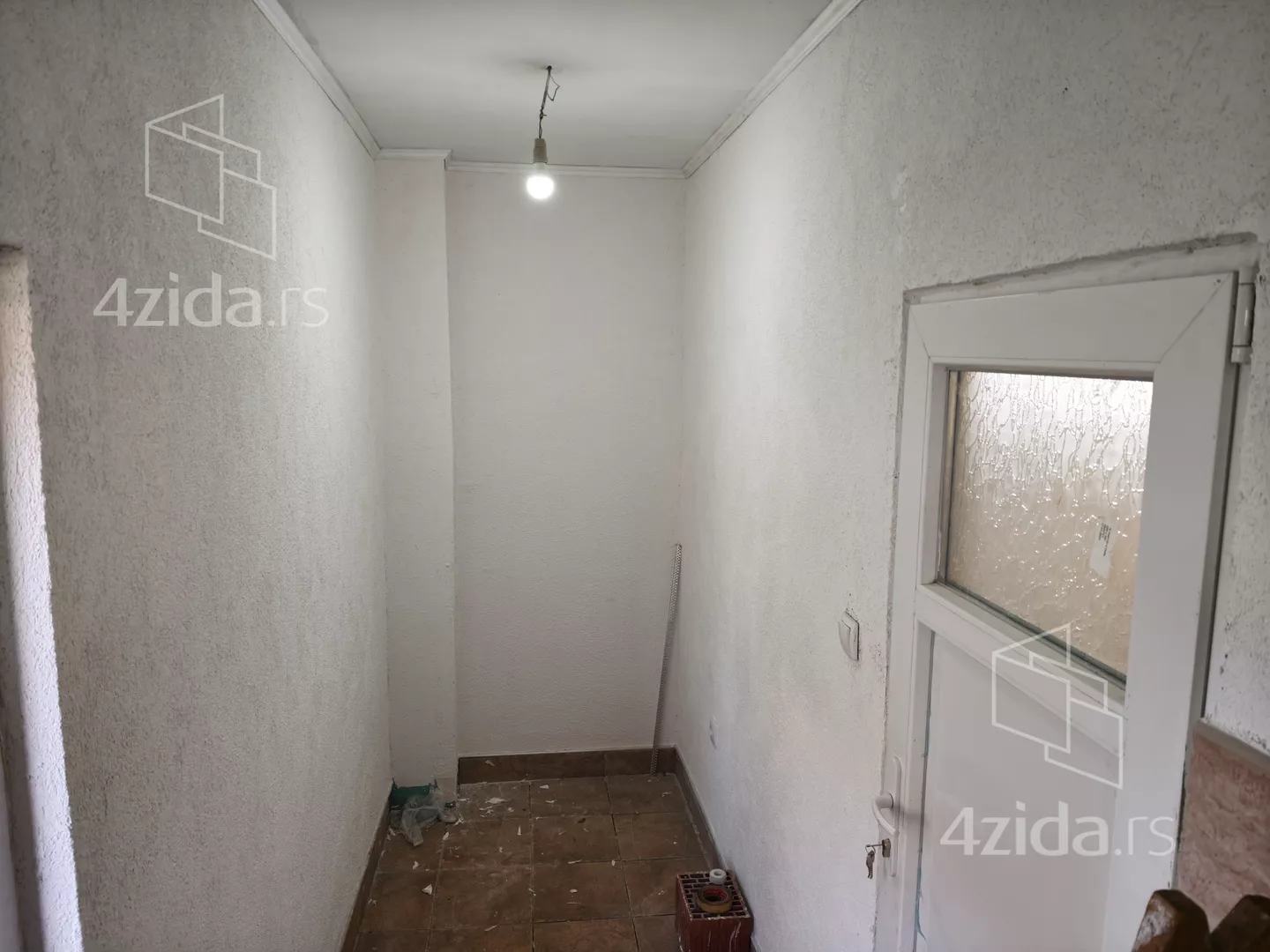 Lokal | 4zida